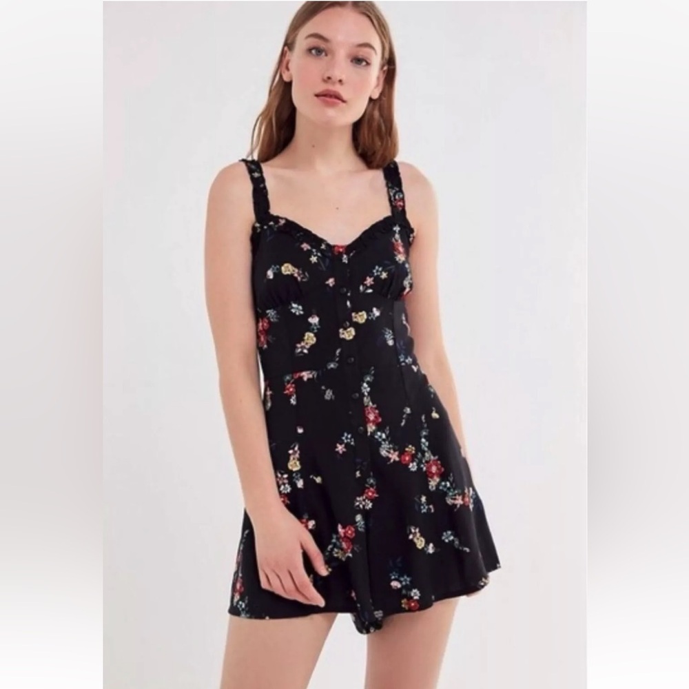 URBAN OUTFITTERS ROMPER